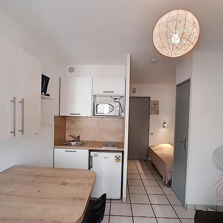 Renove Avec Balcon, Proche Des Thermes De Lamalou, Animaux Acceptes, Parking Gratuit. - Fr-1-451-131 *