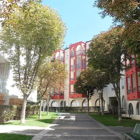 Renove Avec Balcon, Proche Des Thermes De Lamalou, Animaux Acceptes, Parking Gratuit. - Fr-1-451-131 Lejlighed